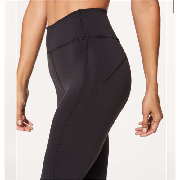 Lululemon In Movement Crop *Everlux 19" - Picture 2 of 6